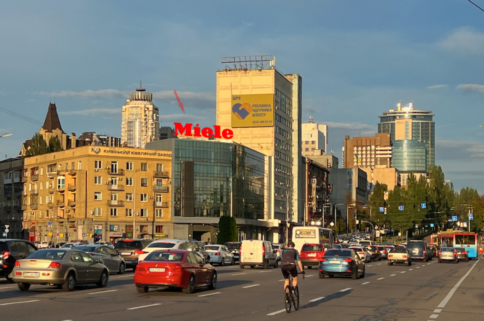 бульв. Тараса Шевченка, 62